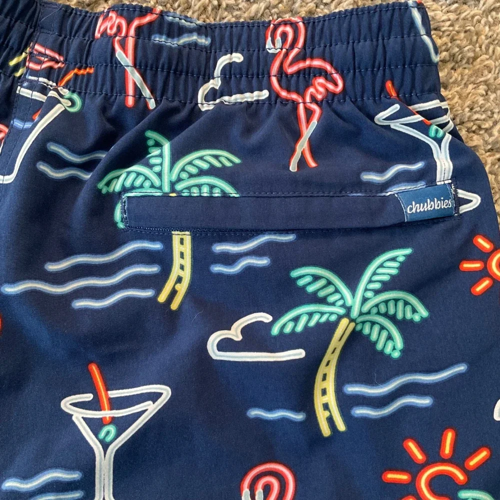 Chubbies Neon Lights Swim Trunks Mens Large Navy Tropical Print 5.5 Inseam